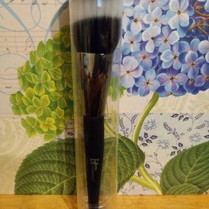 It Cosmetics Heavenly Brush